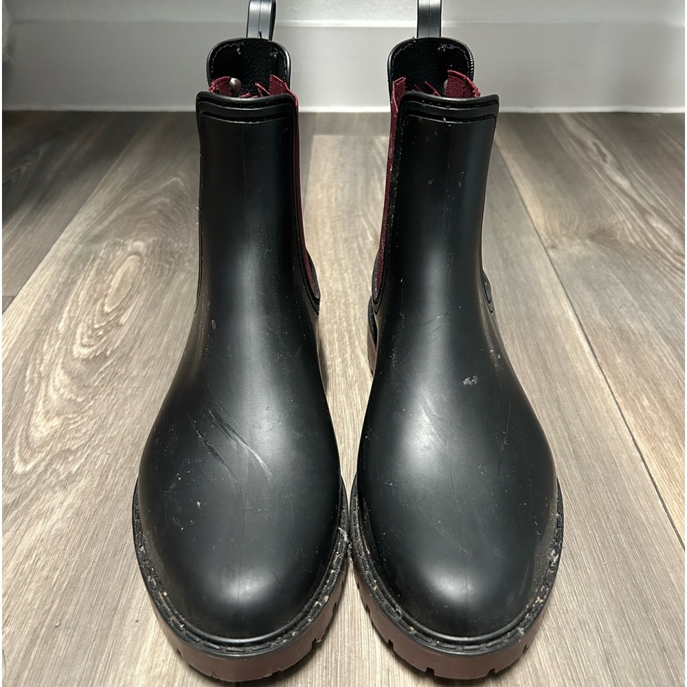 Black & maroon Rain Boots